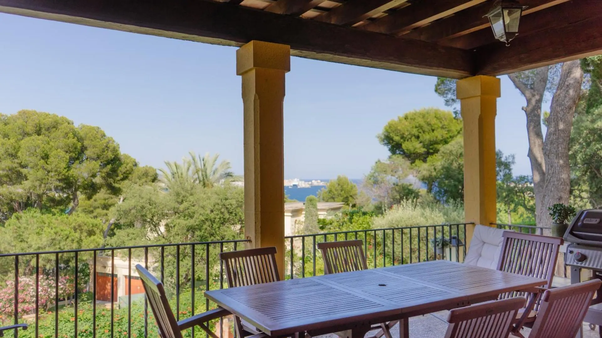 بيت للعطل فيلا Casa De Lujo En Torre Valentina كالونج