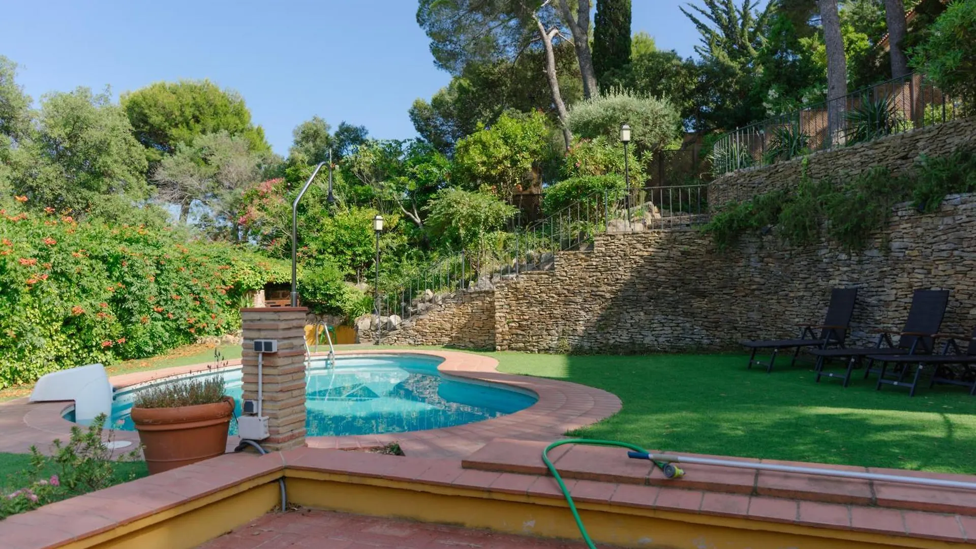 بيت للعطل فيلا Casa De Lujo En Torre Valentina كالونج