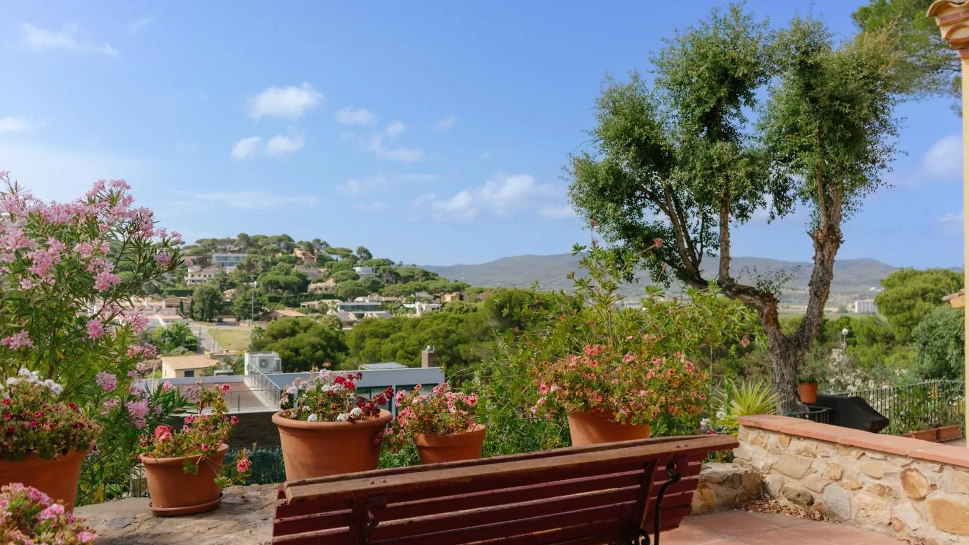 فيلا Casa De Lujo En Torre Valentina كالونج 0*,  إسبانيا